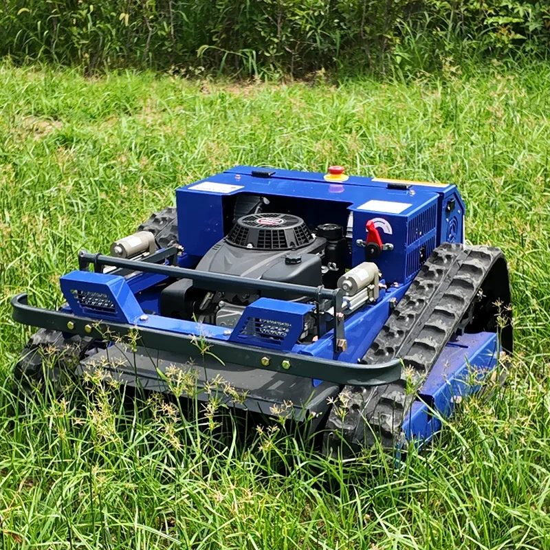 RMOEX 550 mowing grass, side view